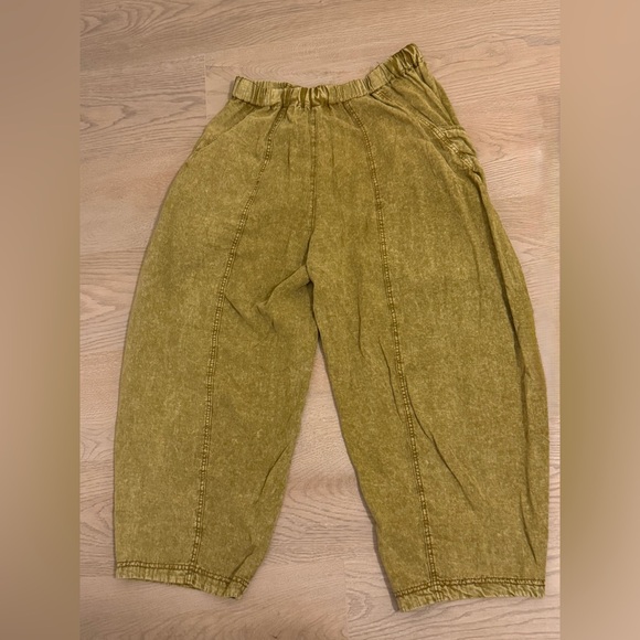 Free People High Road Solid Olive Green Pull-On Barrel Pants Size Large NWT - Picture 5 of 11